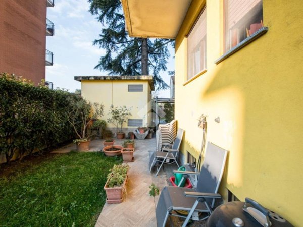 appartamento in vendita a Milano in zona Baggio