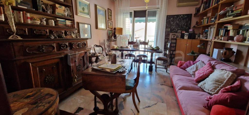 appartamento in vendita a Milano in zona Feltre