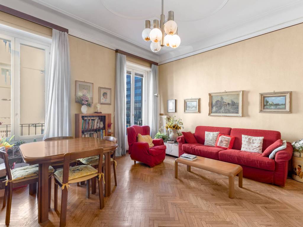 appartamento in vendita a Milano in zona Isola