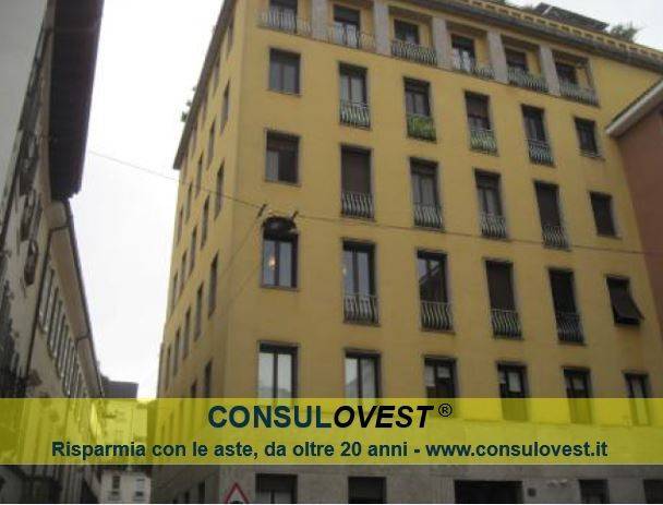 appartamento in vendita a Milano in zona Sant'Ambrogio