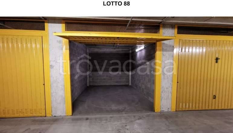 appartamento in vendita a Milano in zona Dergano