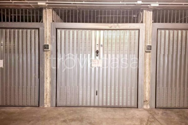 appartamento in vendita a Milano in zona Sant'Ambrogio