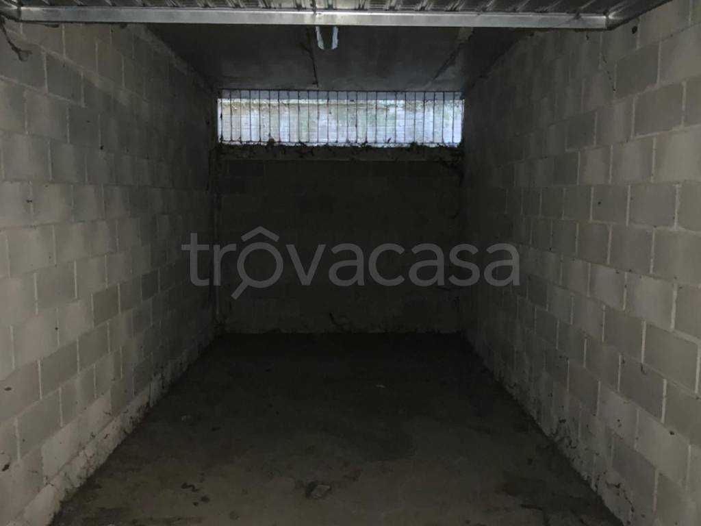 appartamento in vendita a Milano in zona Sant'Ambrogio