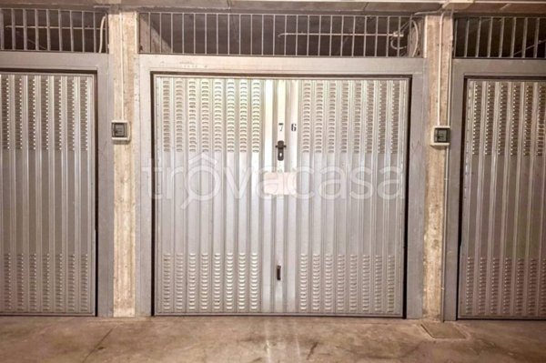 appartamento in vendita a Milano in zona Sant'Ambrogio