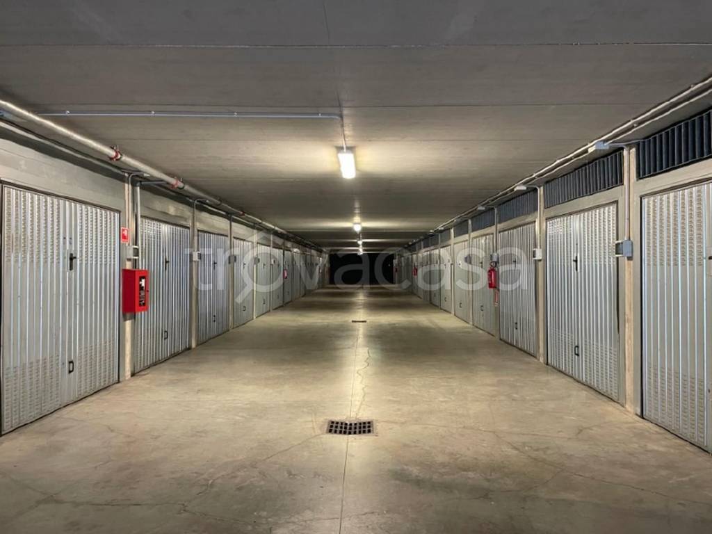 appartamento in vendita a Milano in zona Sant'Ambrogio
