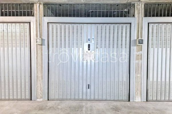 appartamento in vendita a Milano in zona Sant'Ambrogio