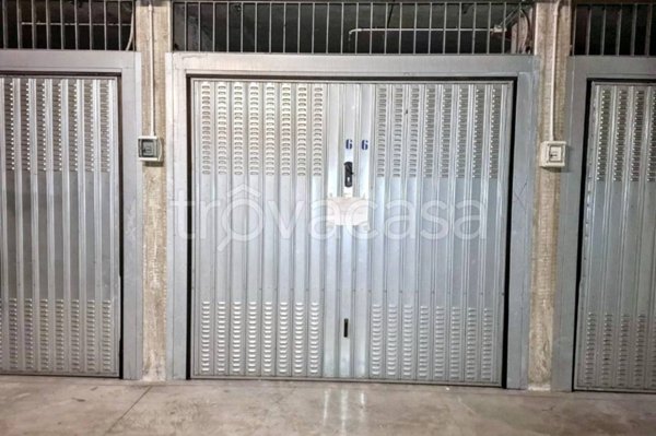 appartamento in vendita a Milano in zona Sant'Ambrogio