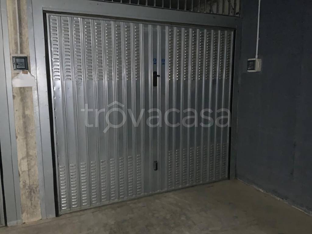 appartamento in vendita a Milano in zona Sant'Ambrogio