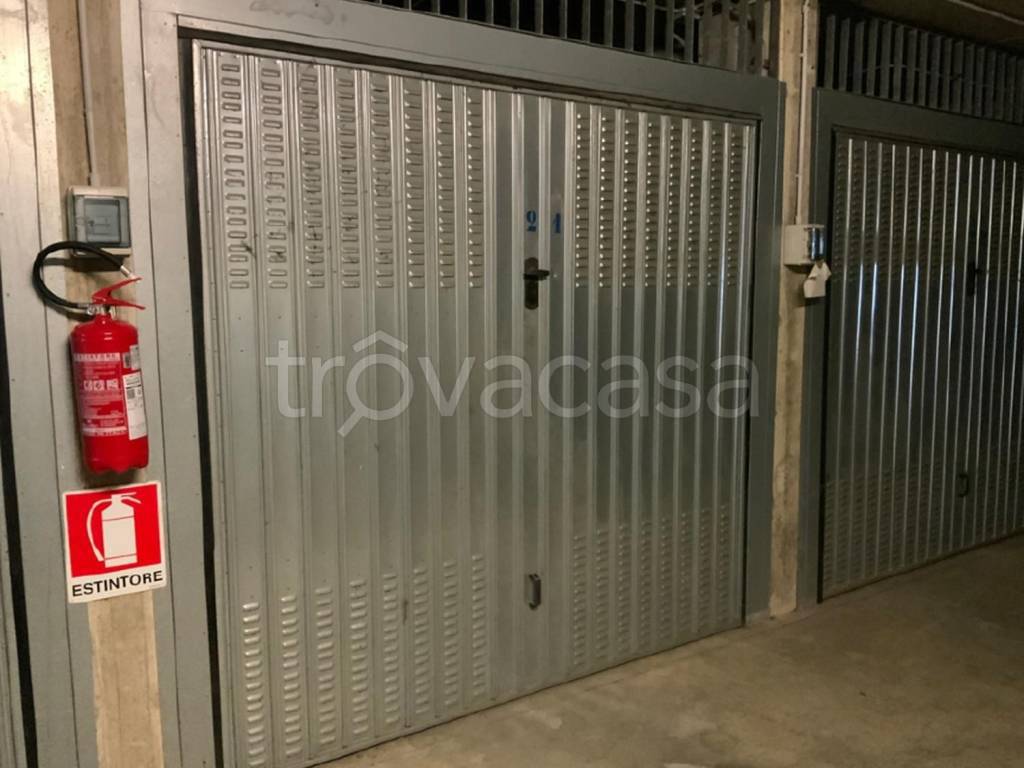 appartamento in vendita a Milano in zona Sant'Ambrogio