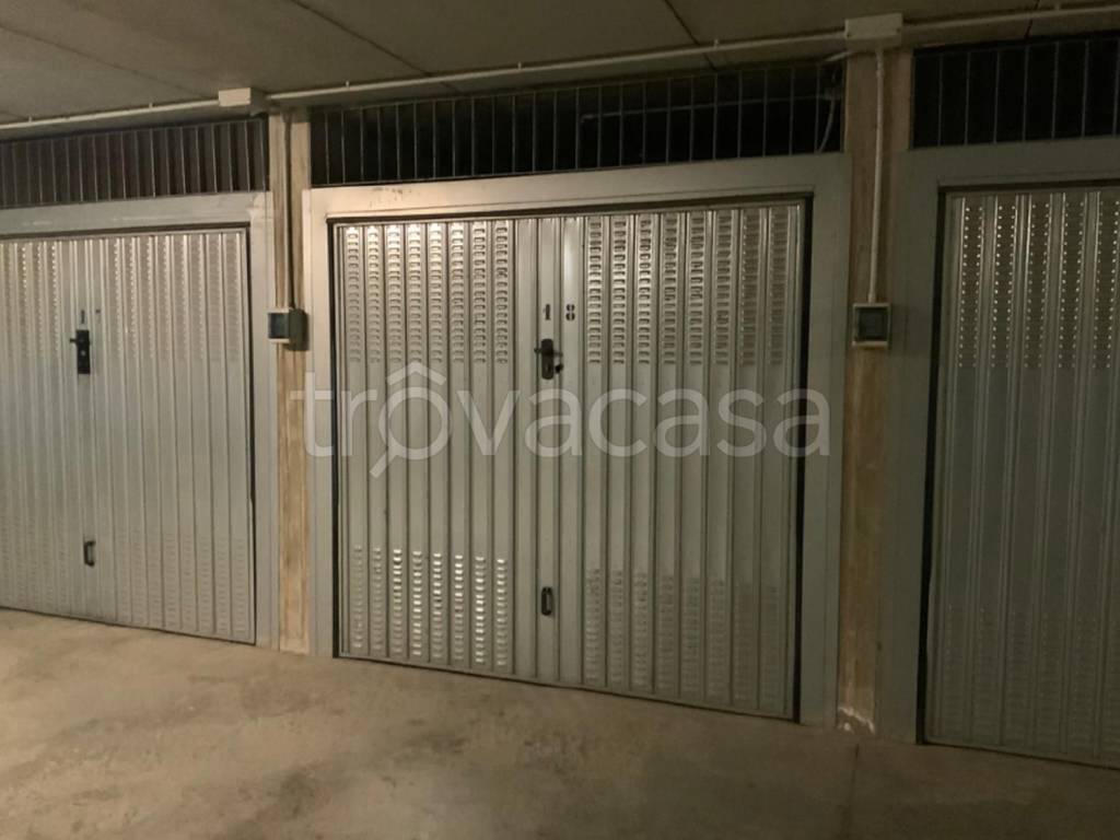 appartamento in vendita a Milano in zona Sant'Ambrogio