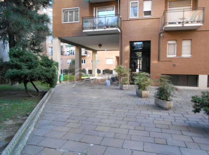 locale commerciale in vendita a Milano