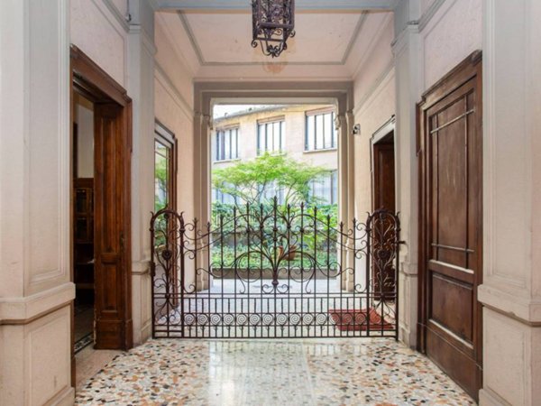 appartamento in vendita a Milano in zona Centro Direzionale