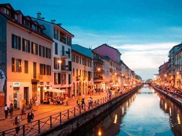 negozio in vendita a Milano in zona Porta Ticinese