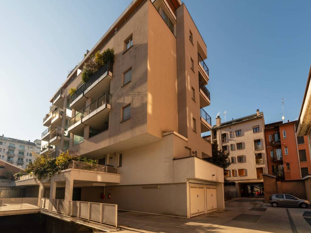 appartamento in vendita a Milano in zona XXII Marzo