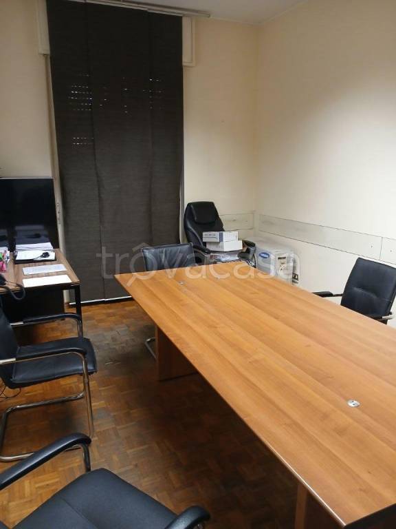 appartamento in vendita a Milano in zona Lorenteggio