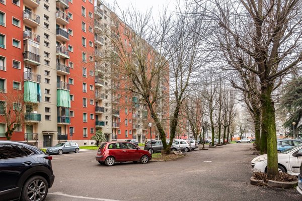 appartamento in vendita a Milano in zona Bocconi