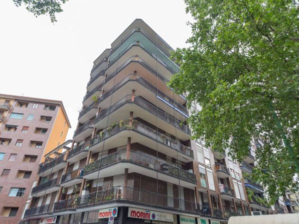 appartamento in vendita a Milano in zona Corvetto