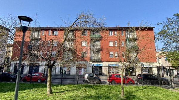 appartamento in vendita a Milano in zona Baggio