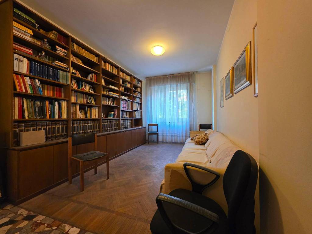 appartamento in vendita a Milano in zona Maggiolina