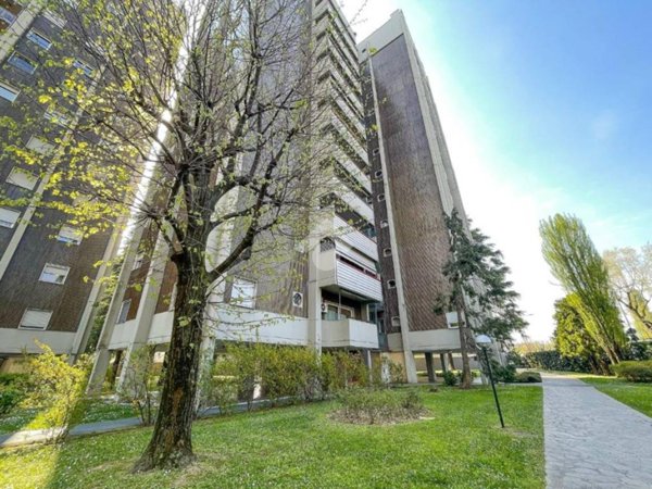 appartamento in vendita a Milano in zona Bruzzano