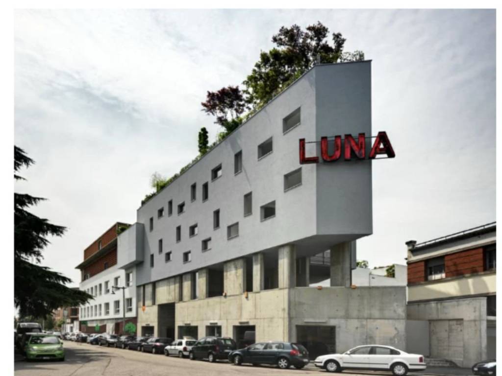 appartamento in vendita a Milano in zona Lambrate