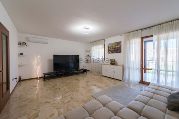 appartamento in vendita a Milano in zona Gratosoglio