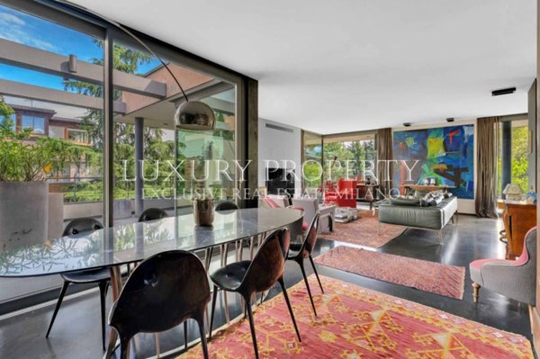 appartamento in vendita a Milano in zona Trenno