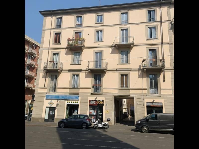 appartamento in vendita a Milano in zona Bocconi