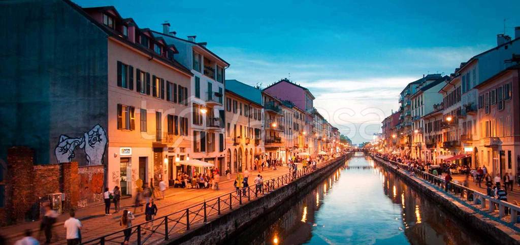negozio in vendita a Milano in zona Porta Ticinese