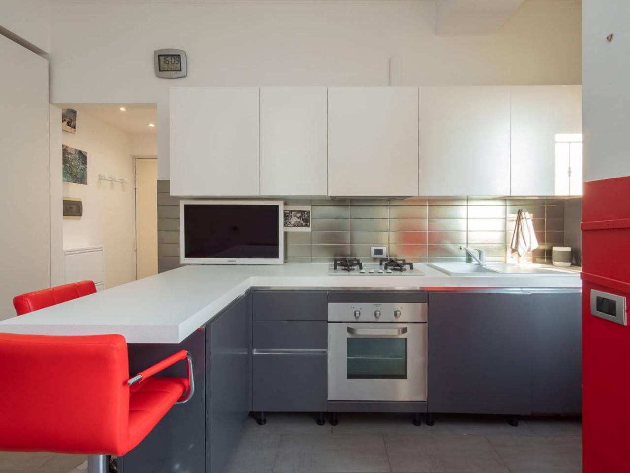appartamento in vendita a Milano in zona Porta Ticinese