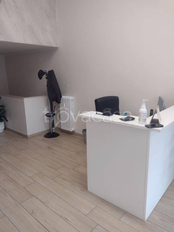 appartamento in vendita a Milano in zona Barona