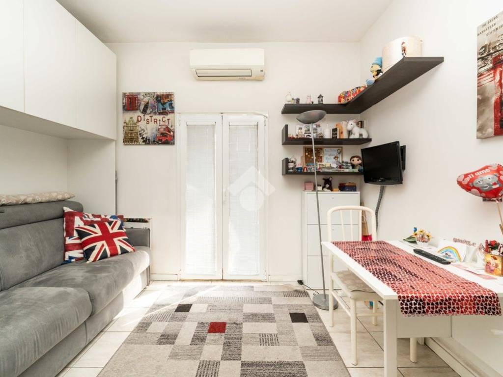 appartamento in vendita a Milano in zona Porta Romana