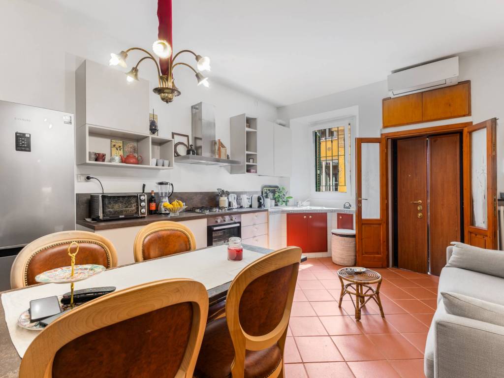 appartamento in vendita a Milano in zona Solari