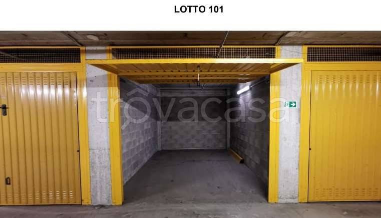 appartamento in vendita a Milano in zona Dergano