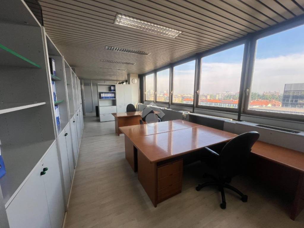 attico in vendita a Milano in zona Gallaratese
