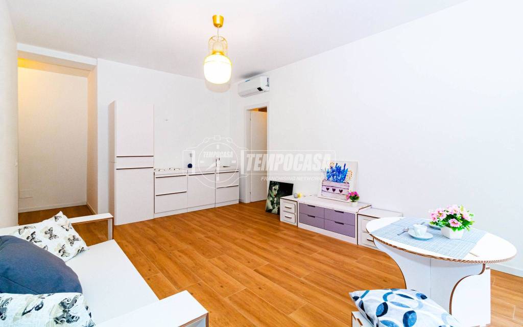 appartamento in vendita a Milano in zona Corvetto
