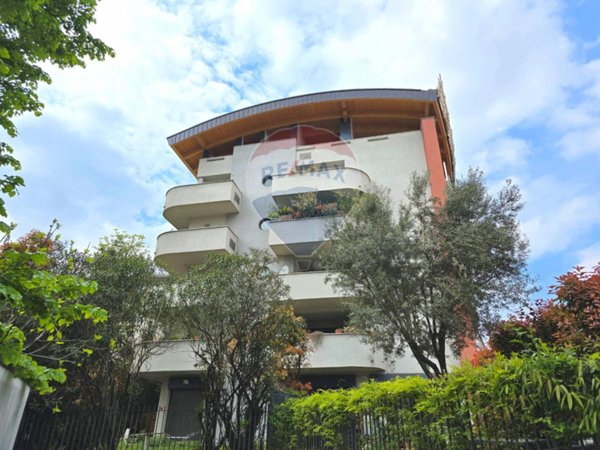 appartamento in vendita a Milano in zona Dergano