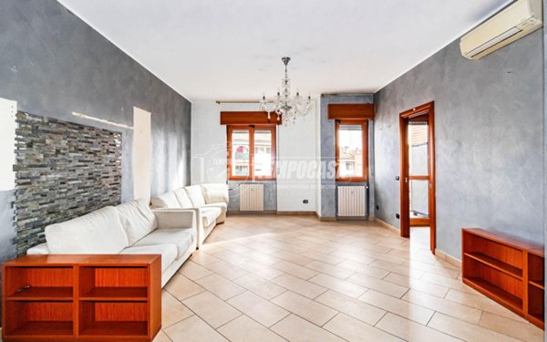 appartamento in vendita a Milano in zona Vigentino