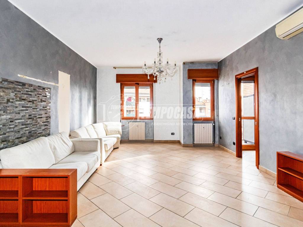 appartamento in vendita a Milano in zona Vigentino