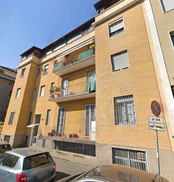 locale di sgombero in vendita a Milano