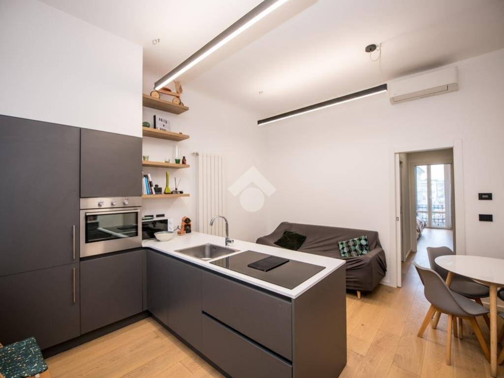 appartamento in vendita a Milano in zona Vigentino
