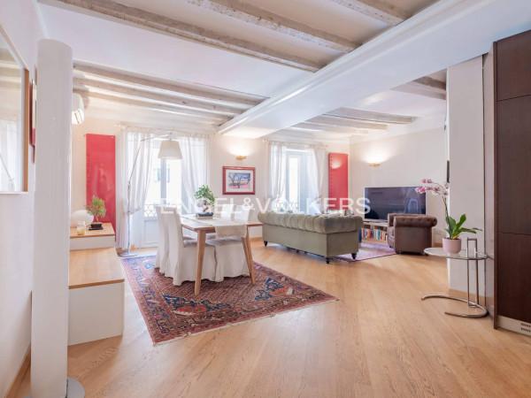 appartamento in vendita a Milano in zona Sant'Ambrogio