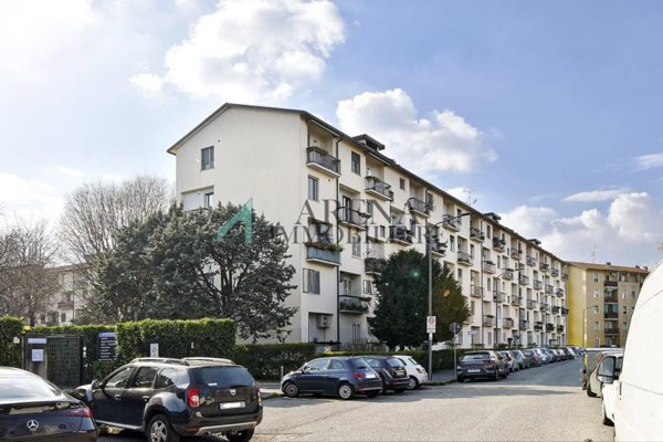 appartamento in vendita a Milano in zona Forlanini