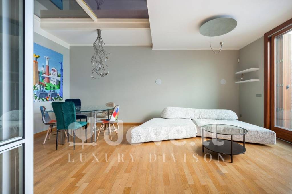 casa indipendente in vendita a Milano in zona Solari