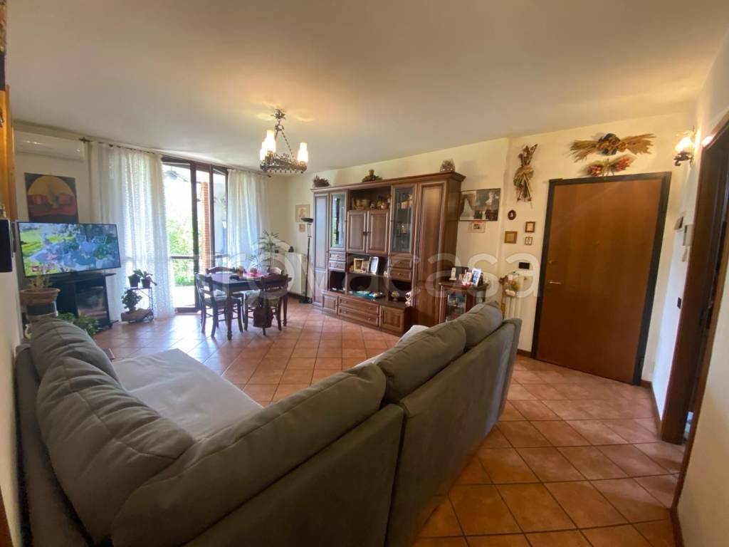appartamento in vendita a Milano in zona Gratosoglio