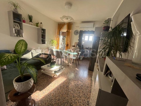appartamento in vendita a Milano in zona Baggio