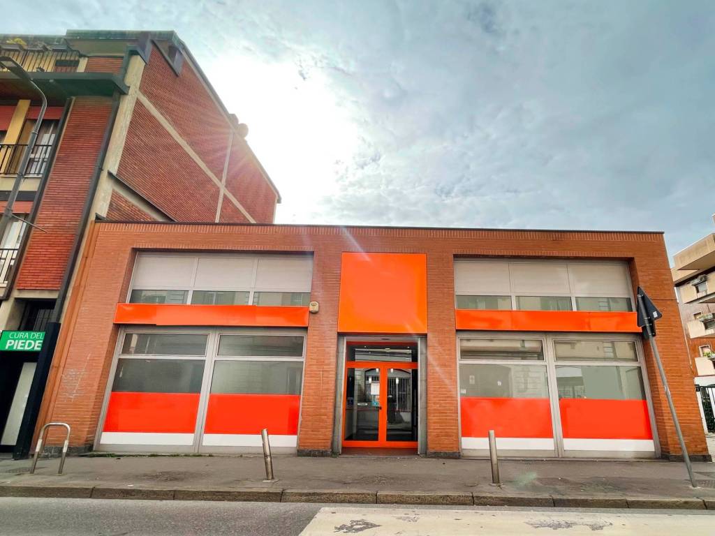 negozio in vendita a Milano in zona Bovisa