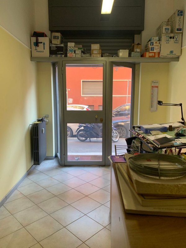 negozio in vendita a Milano in zona Porta Romana