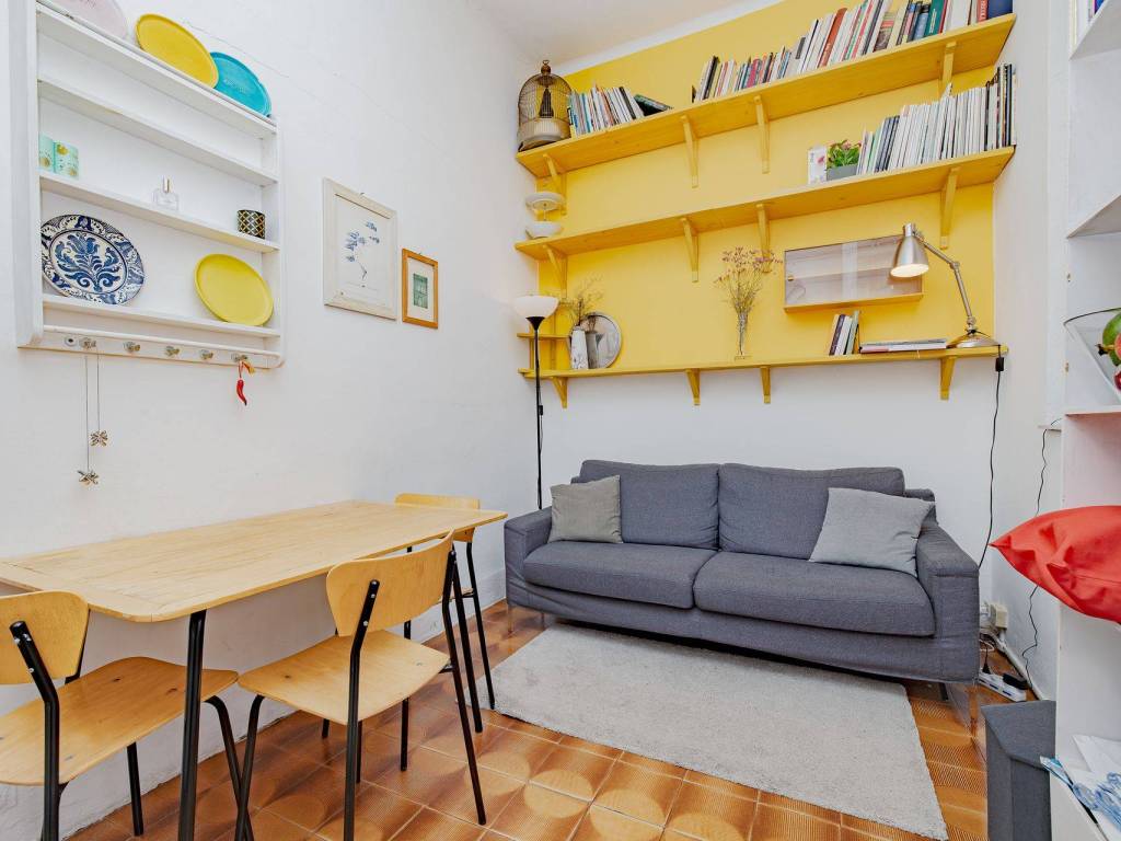 appartamento in vendita a Milano in zona Porta Ticinese