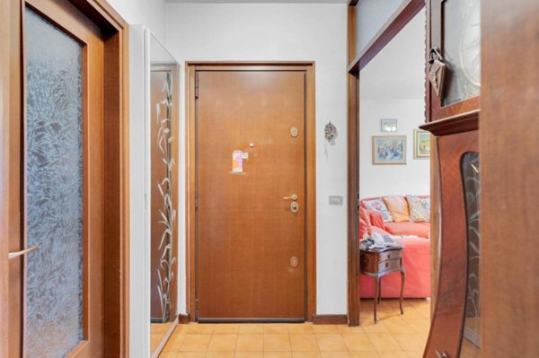 appartamento in vendita a Milano in zona Famagosta